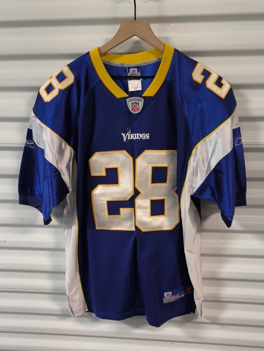 Reebok NFL Minnesota Vikings Adrian Peterson#28 Sewn Football Jersey Size 50 NWT